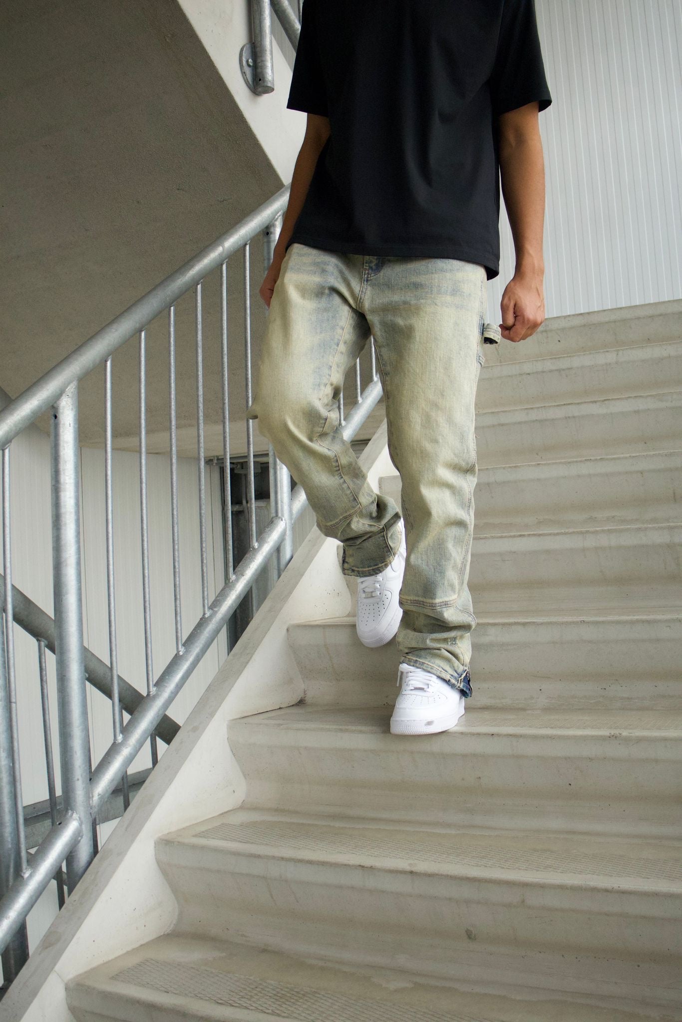 Washed Flared Jeans